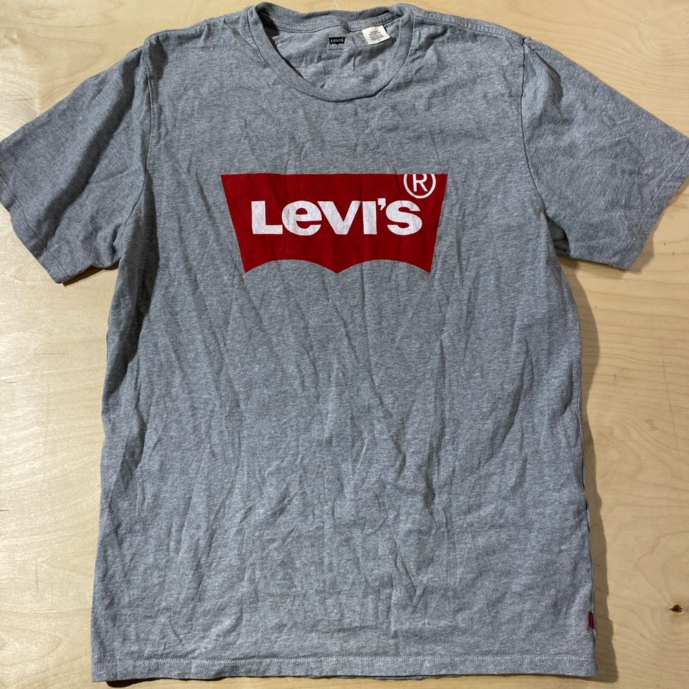 Levi's Gray T-Shirt For Men Large (Ex)